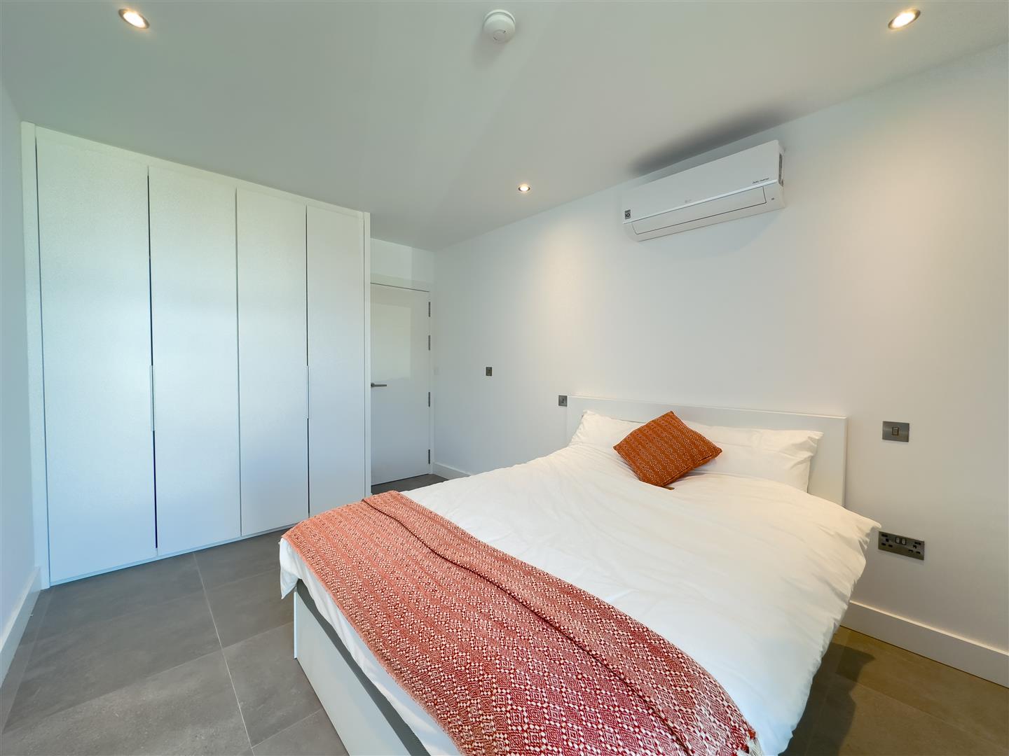 Image of Apartment - 3 Bedrooms - 2 Bathrooms for Rental in Arengos Gardens-Gibraltar, Image 17